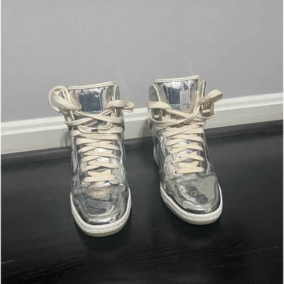 Nike Dunk Sky Hi PRM “Nike Knows” Dead stock - Picture 2 of 6